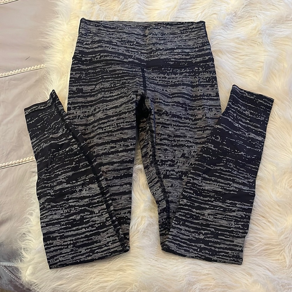 COPY - Lululemon Lab leggings size 6